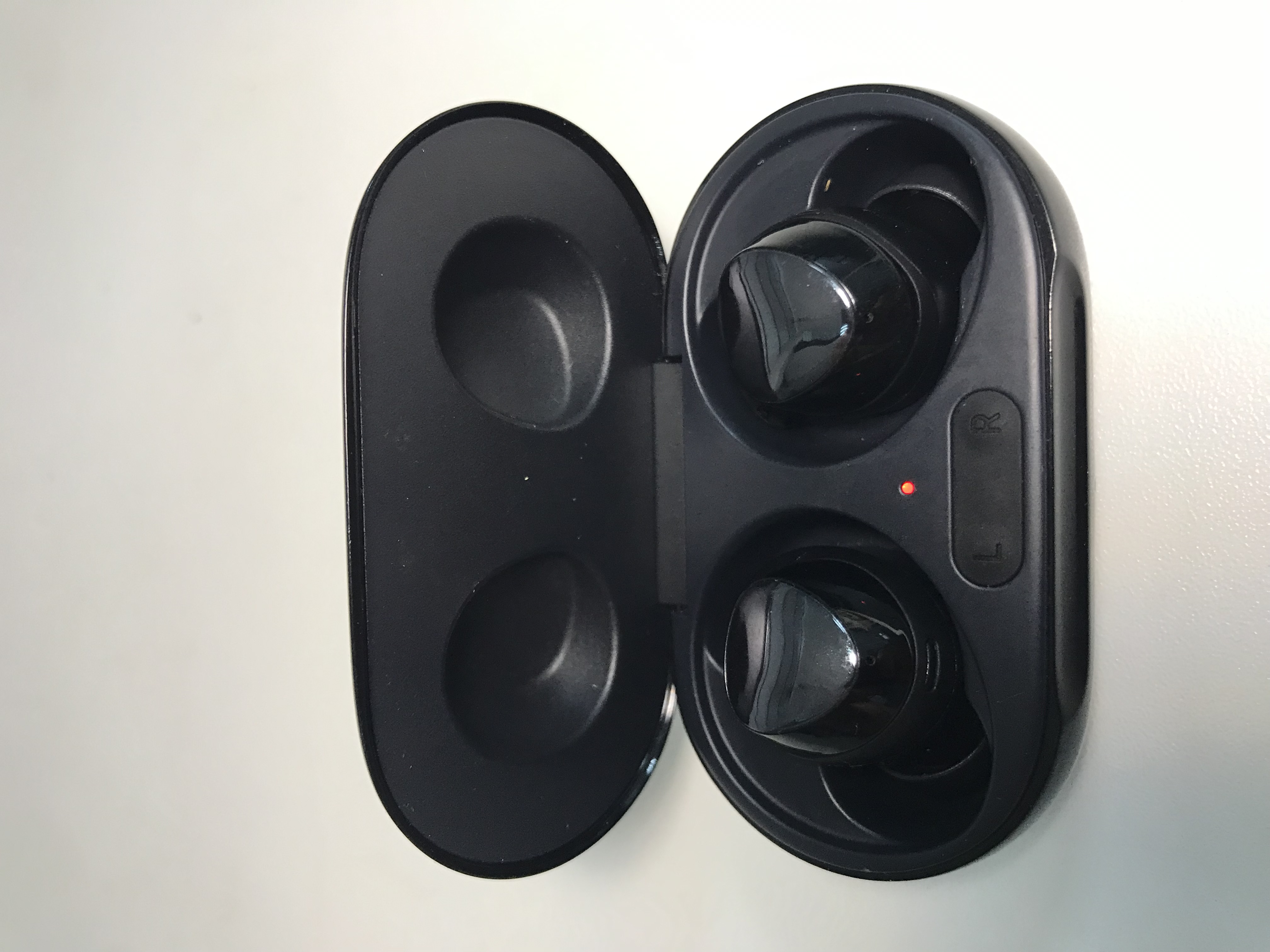 Беспроводные наушники Samsung Galaxy Buds+ (модель SM-R175)