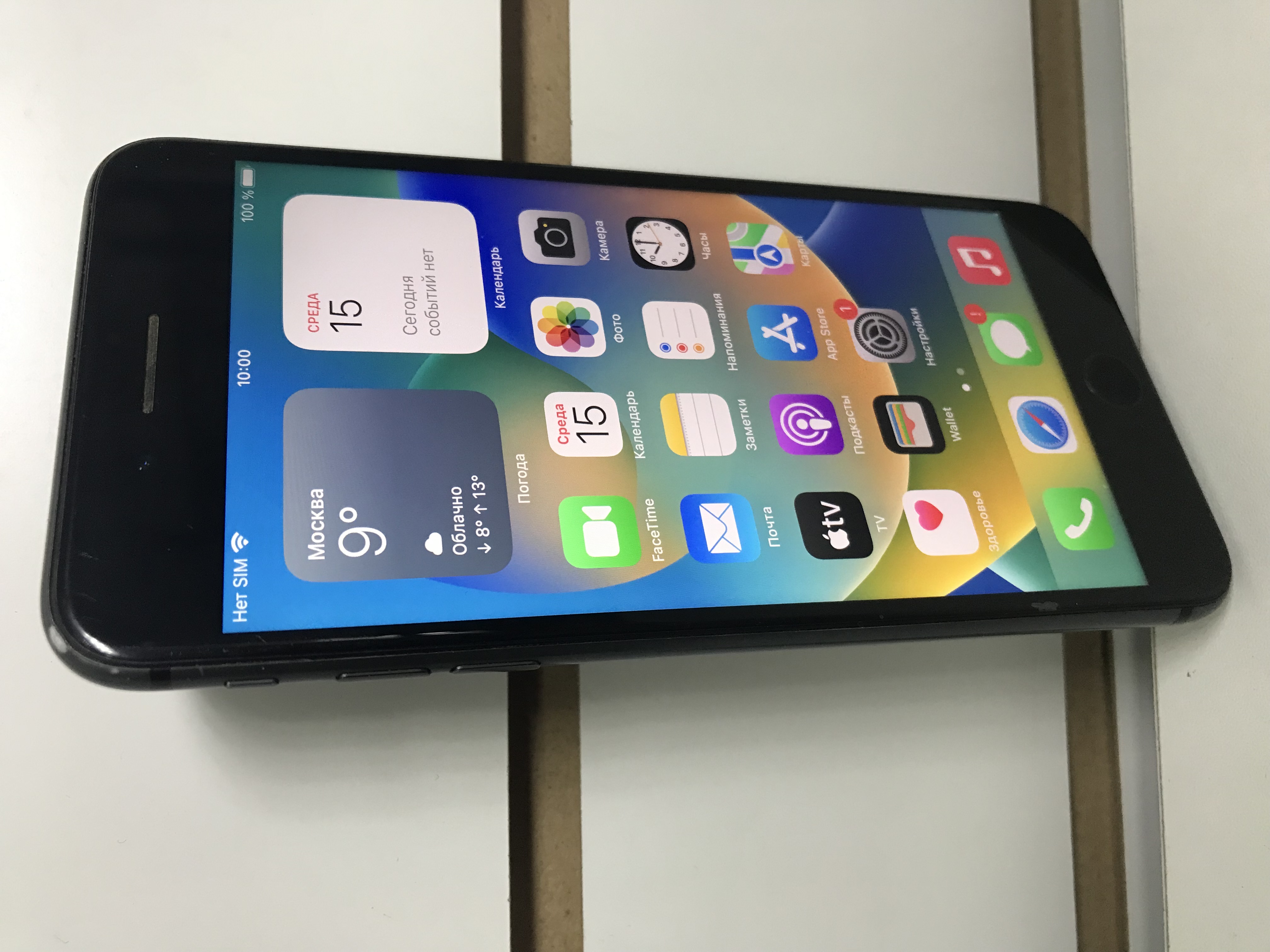 iPhone 8 Plus, 64 ГБ